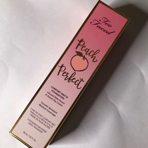 Peach perfect foundation (Too faced)
